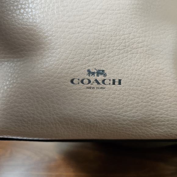 New Without Tags Coach Derby Light Pink Bucket Drawstring Cross Body Bag - Picture 3 of 11